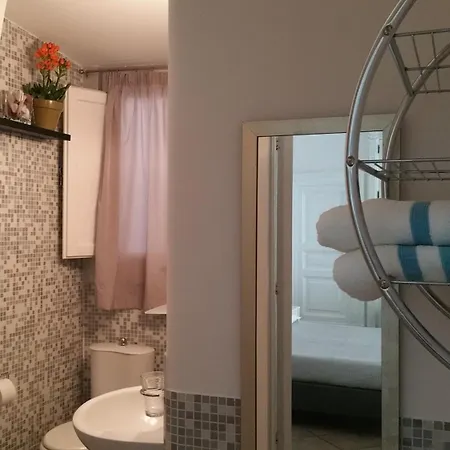 Centro Storico With Terrace ベッド・アンド・ブレックファスト カターニア