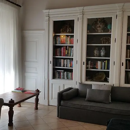 Centro Storico With Terrace ベッド・アンド・ブレックファスト カターニア